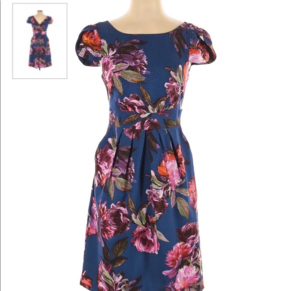 Size 8 - Picture 4 of 6